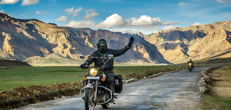 6 Tips To Consider While Riding Your Bike With A Group- Rahulmotoz
